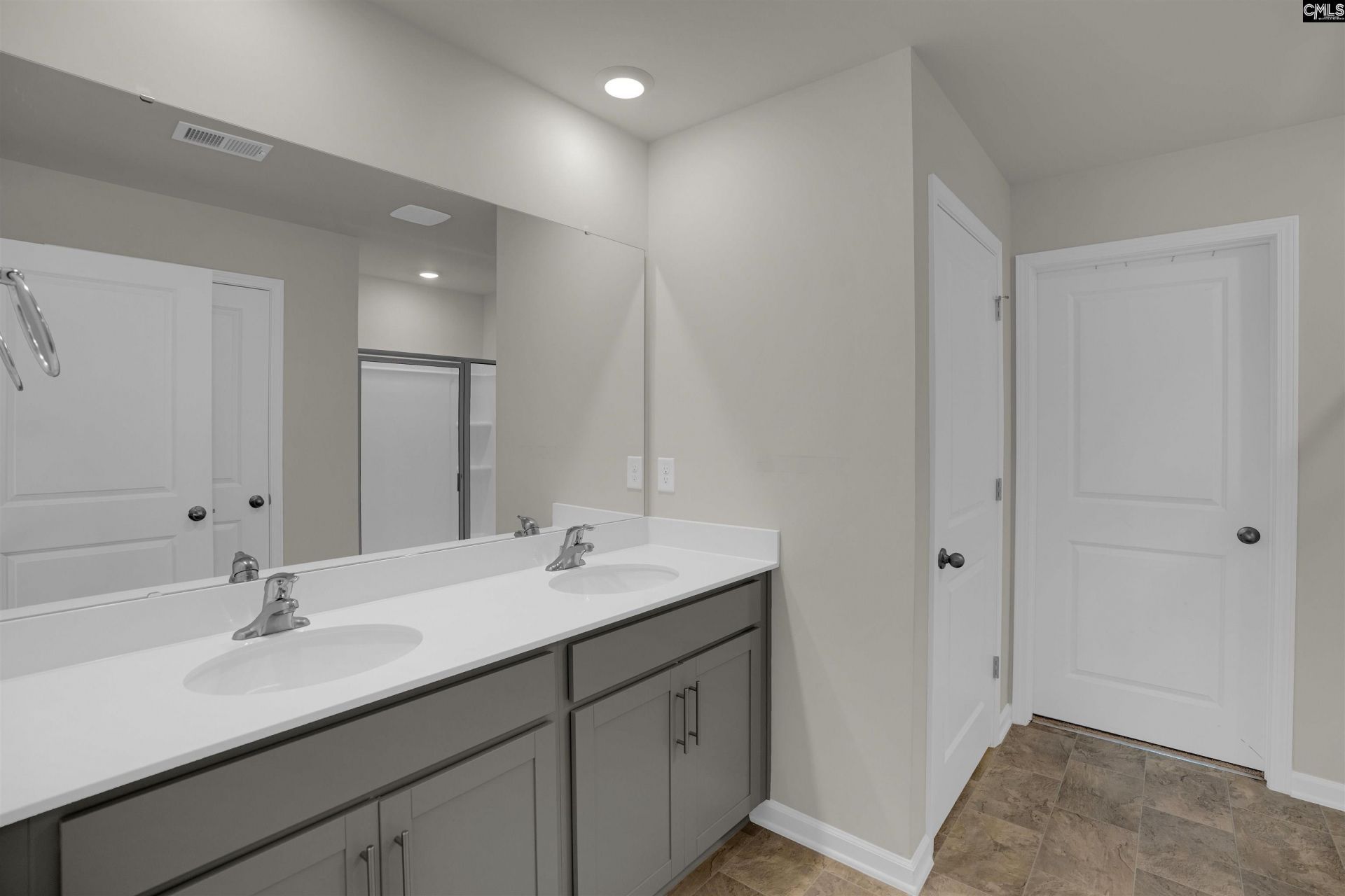 246 Carrington Drive Photo 15