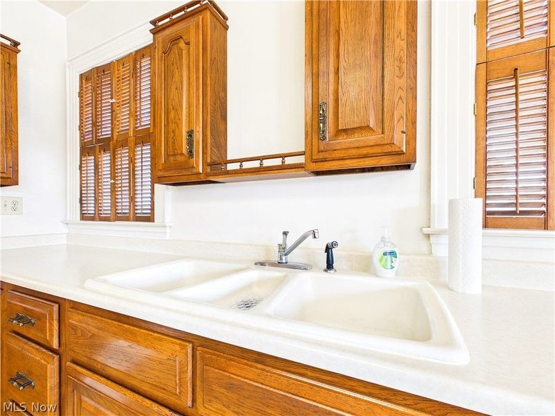 1007 Campus Drive, Belpre, OH 45714 Photo 17