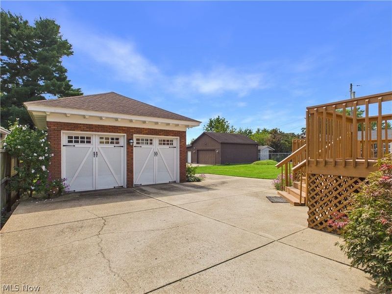 1007 Campus Drive, Belpre, OH 45714 Photo 2