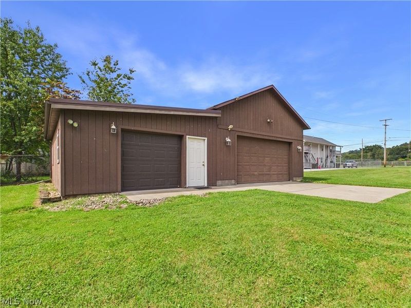 1007 Campus Drive, Belpre, OH 45714 Photo 3