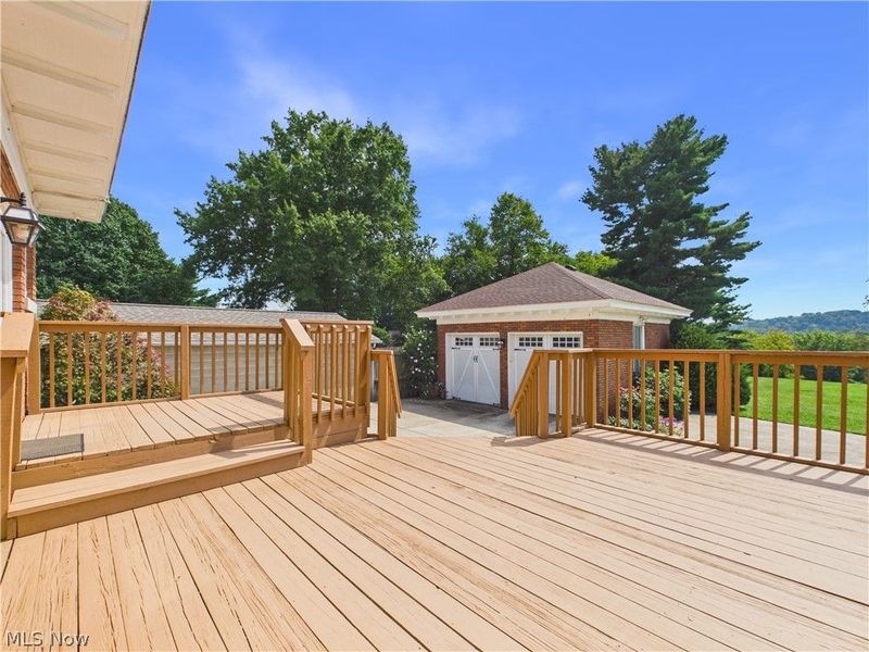 1007 Campus Drive, Belpre, OH 45714 Photo 4