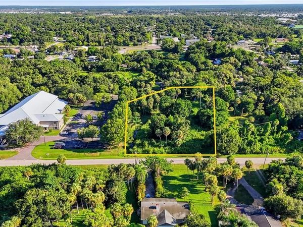 320 W Mariana AVE , NORTH FORT MYERS, FL 33903