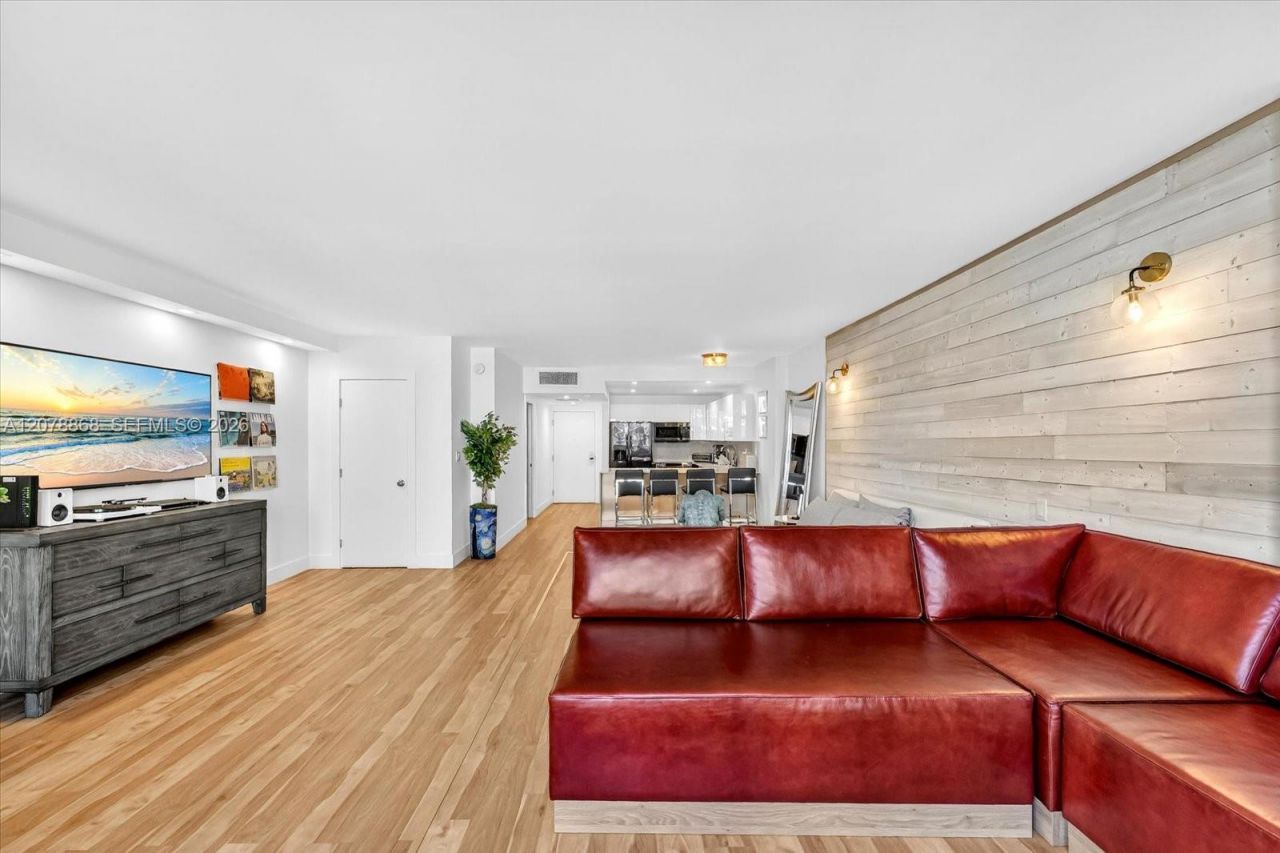 2301 Collins Ave , Unit 714, Miami Beach, FL 33139 Photo