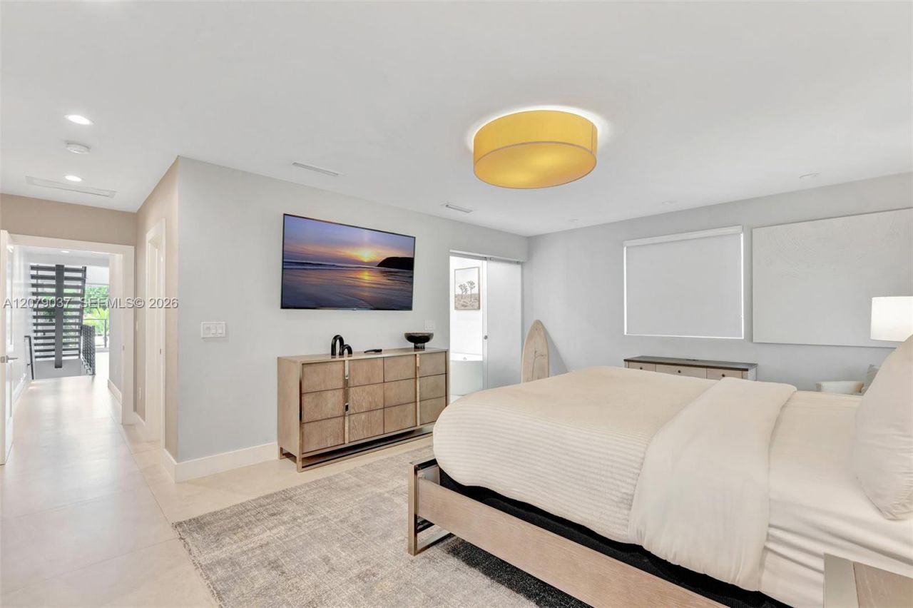 617 NE 14th Ave, Fort Lauderdale, FL 33304 Photo