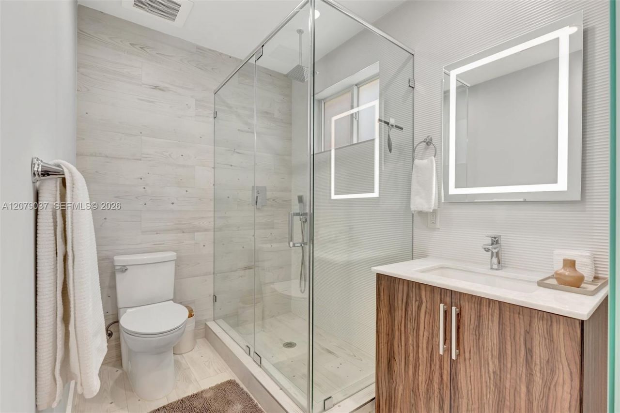 617 NE 14th Ave, Fort Lauderdale, FL 33304 Photo