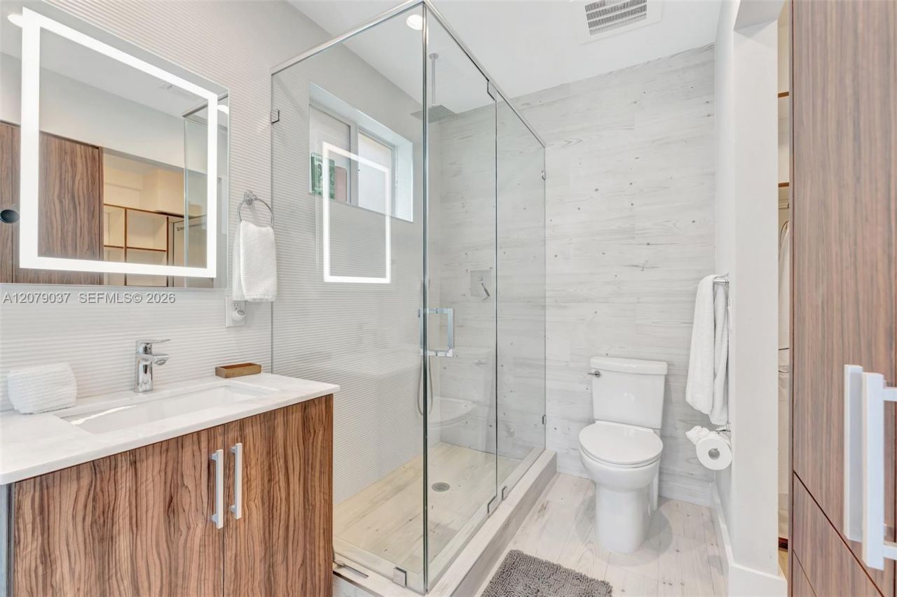 617 NE 14th Ave, Fort Lauderdale, FL 33304 Photo