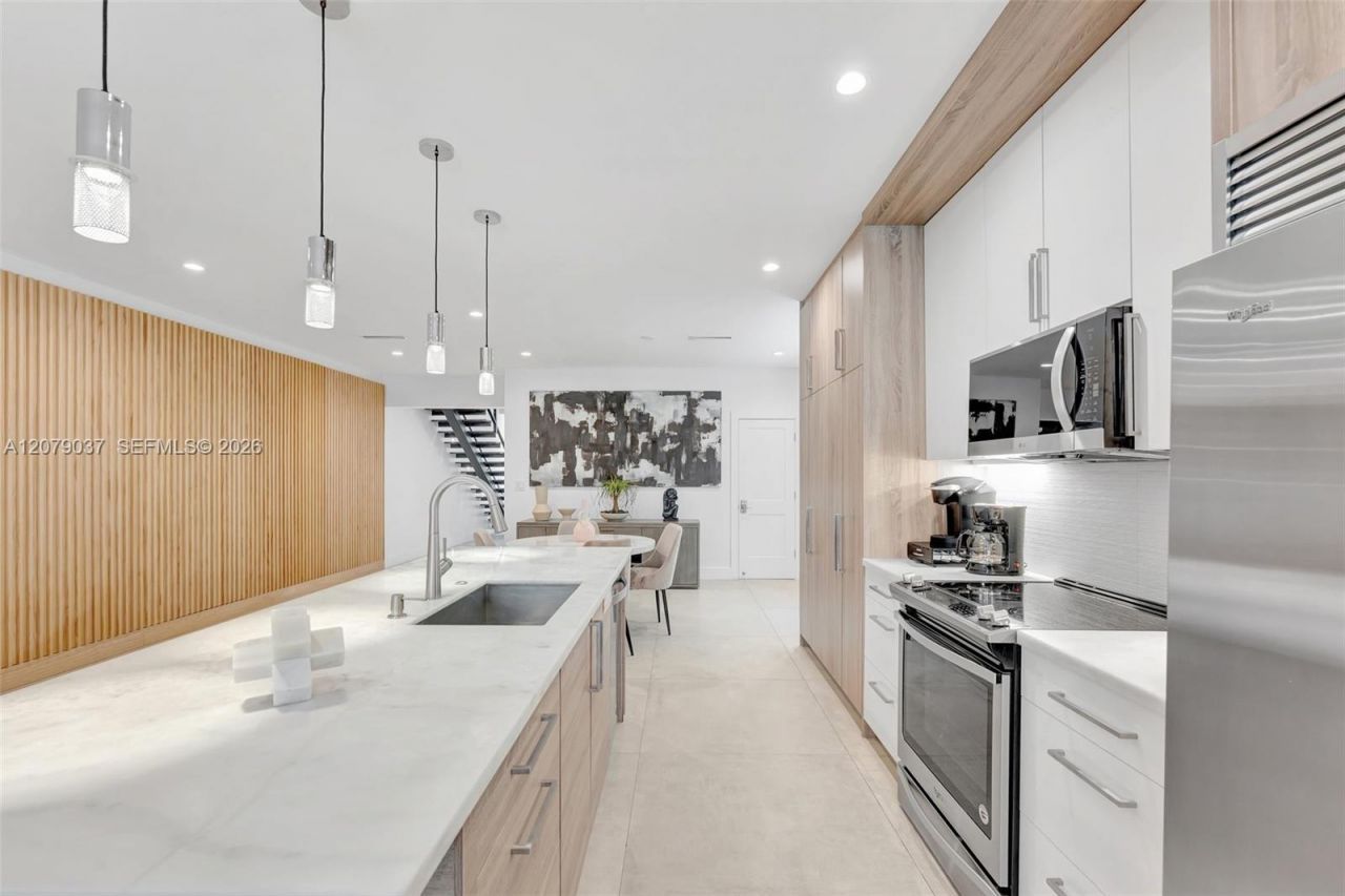 617 NE 14th Ave, Fort Lauderdale, FL 33304 Photo