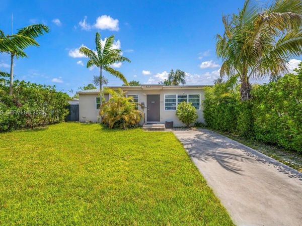 2326 Harding St, Hollywood, FL 33020