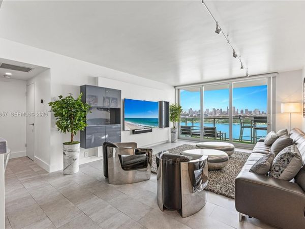 1000 West Ave , Unit 1518, Miami Beach, FL 33139