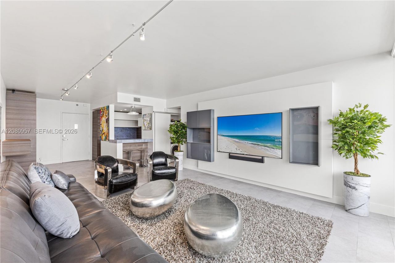 1000 West Ave , Unit 1518, Miami Beach, FL 33139 Photo