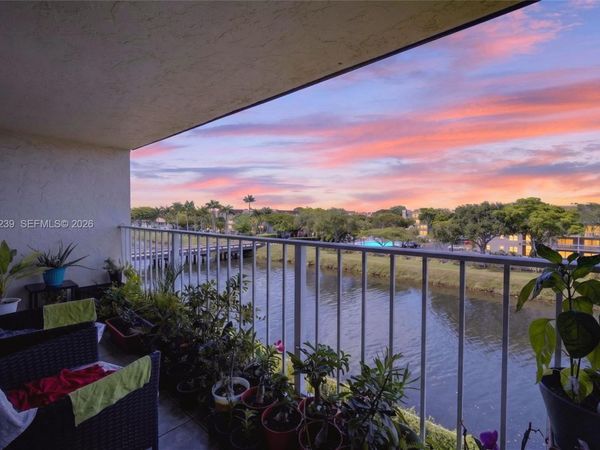 7787 SW 86th St, Unit E-409, Miami, FL 33143