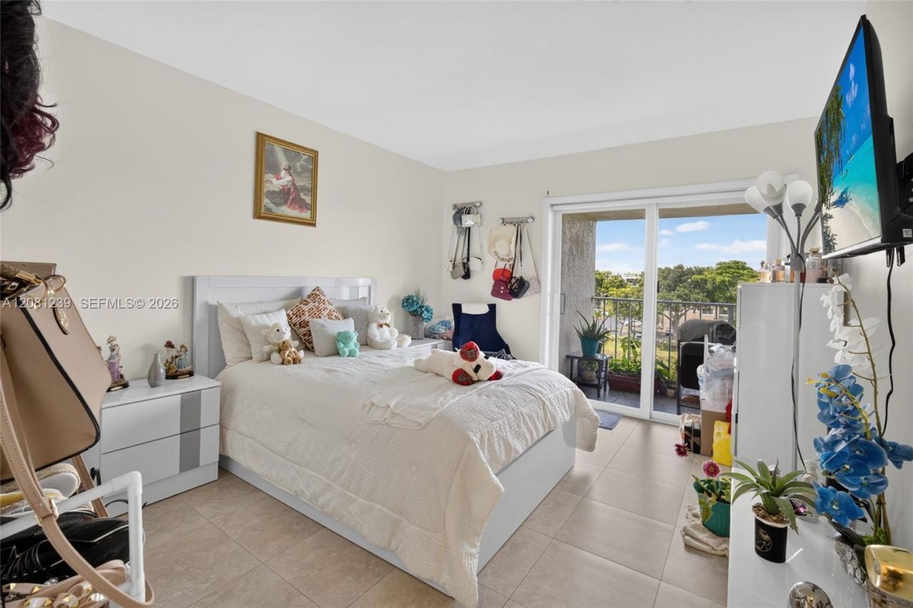 7787 SW 86th St, Unit E-409, Miami, FL 33143 Photo