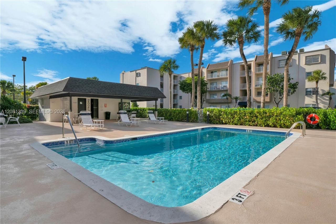 7787 SW 86th St, Unit E-409, Miami, FL 33143 Photo