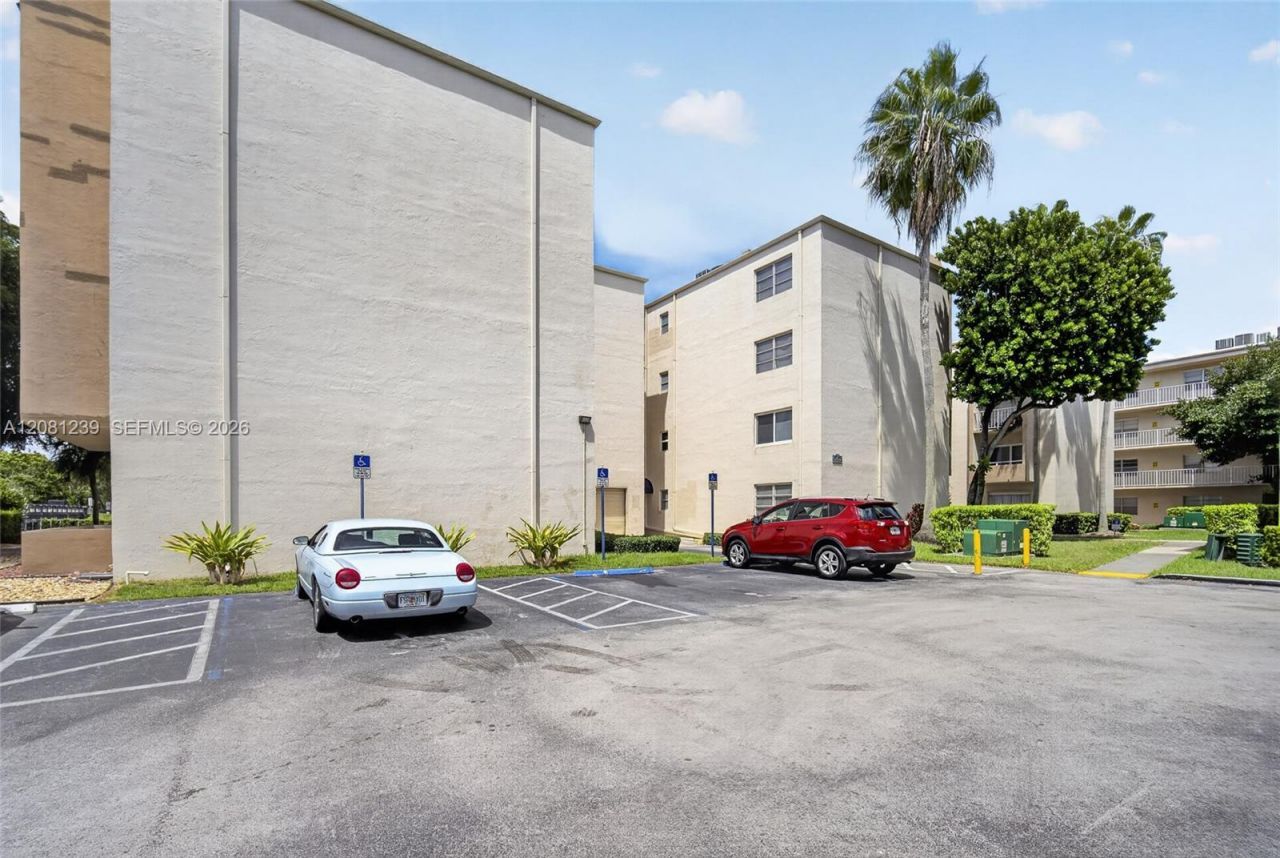 7787 SW 86th St, Unit E-409, Miami, FL 33143 Photo