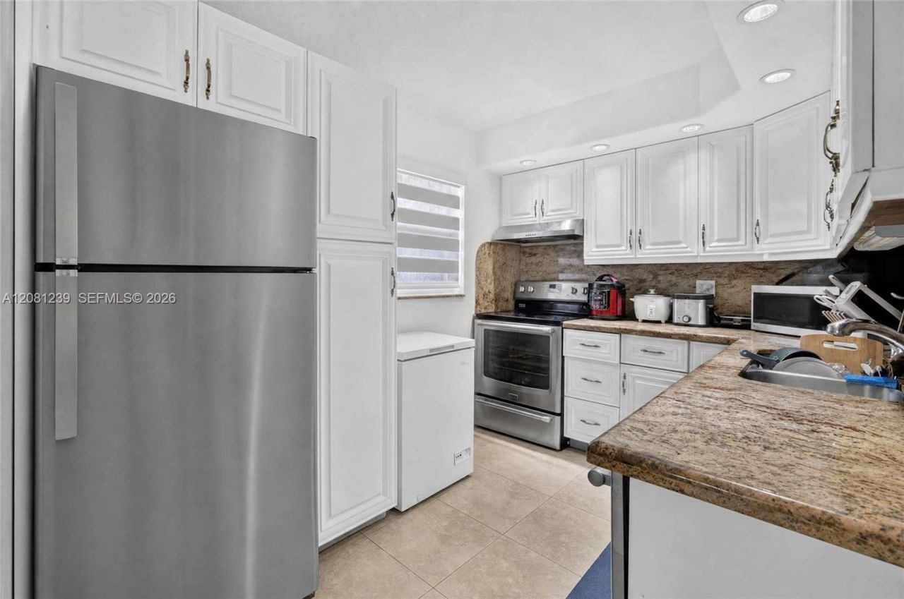7787 SW 86th St, Unit E-409, Miami, FL 33143 Photo