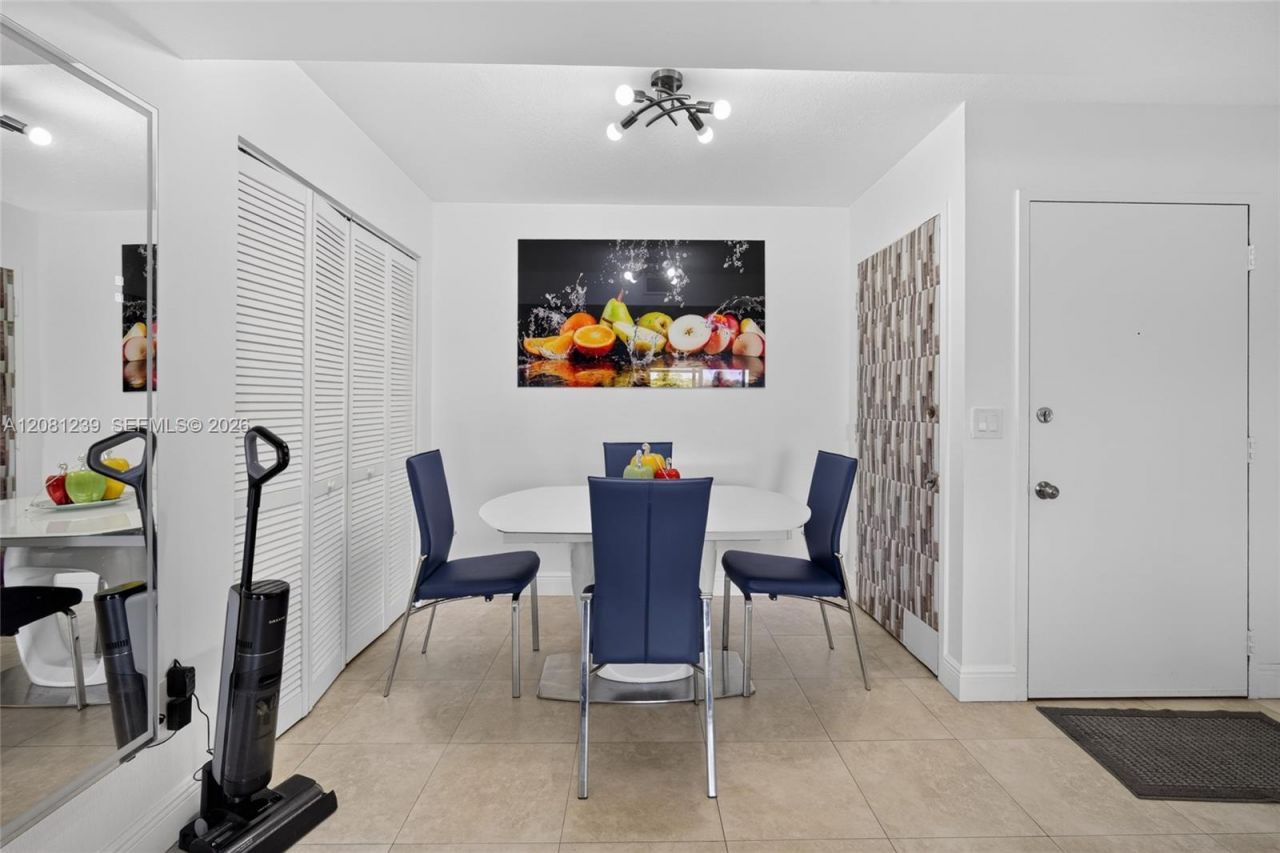 7787 SW 86th St, Unit E-409, Miami, FL 33143 Photo