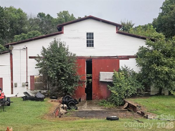 953 Old Charlotte Road , Albemarle, NC 28001
