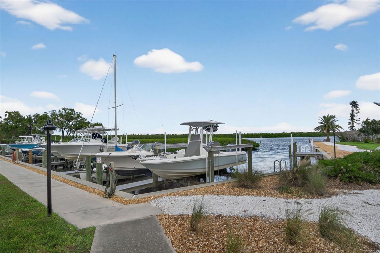 4540 Gulf Of Mexico Drive , Unit 204, Longboat Key, FL 34228 Photo
