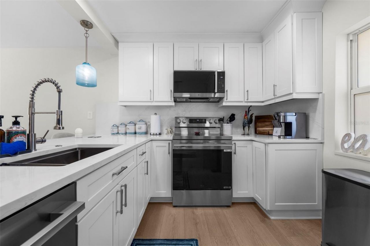 4540 Gulf Of Mexico Drive , Unit 204, Longboat Key, FL 34228 Photo