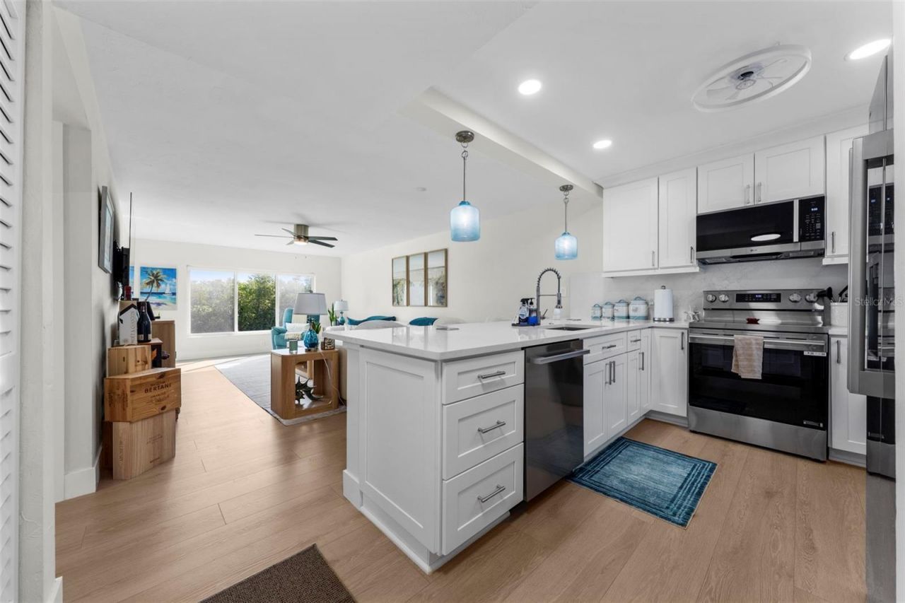 4540 Gulf Of Mexico Drive , Unit 204, Longboat Key, FL 34228 Photo