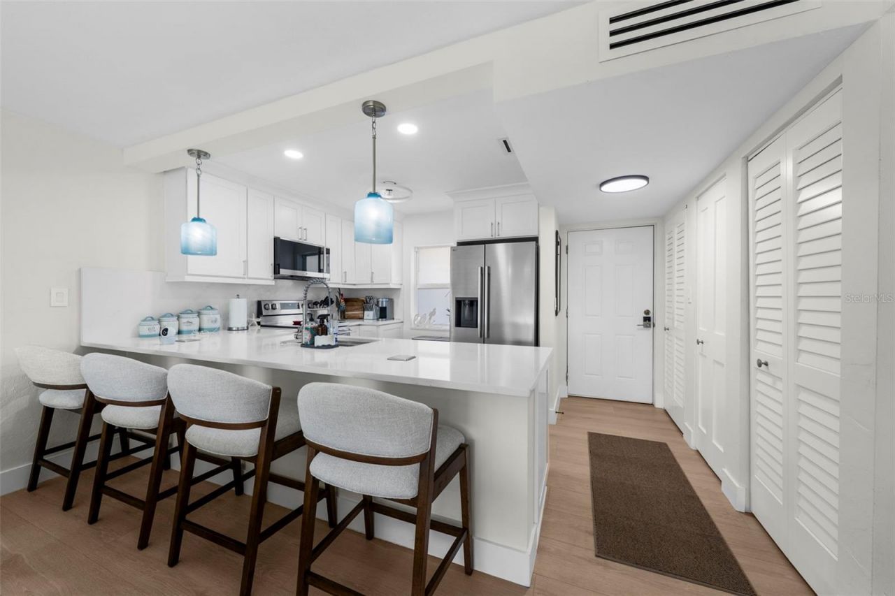 4540 Gulf Of Mexico Drive , Unit 204, Longboat Key, FL 34228 Photo