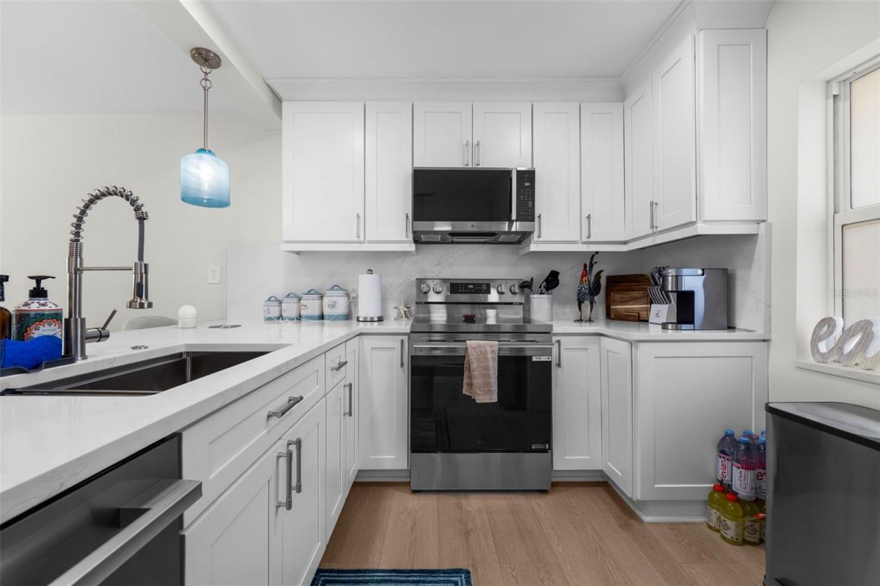 4540 Gulf Of Mexico Drive , Unit 204, Longboat Key, FL 34228 Photo