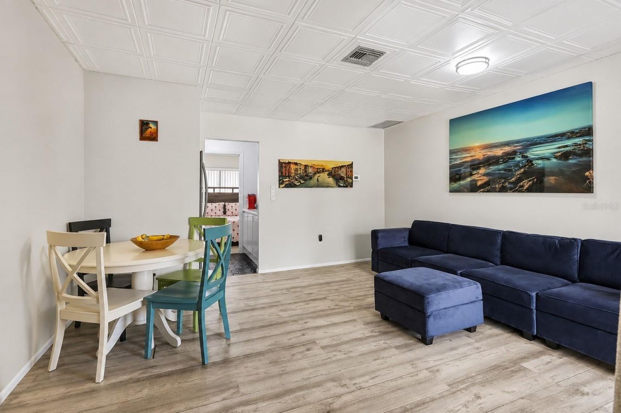 3523 Longmeadow, Unit 12, Sarasota, FL 34235 Photo
