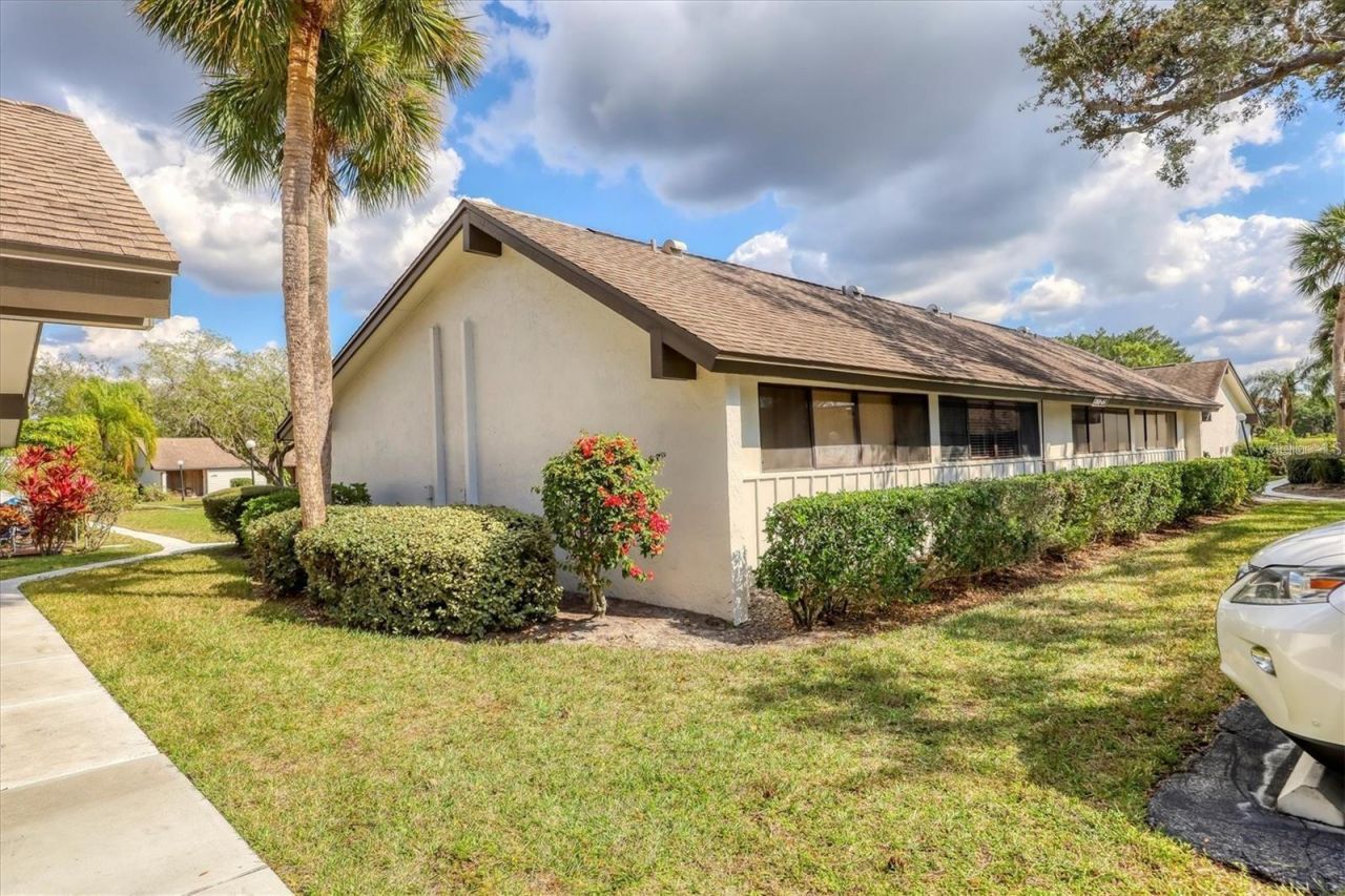 3523 Longmeadow, Unit 12, Sarasota, FL 34235 Photo