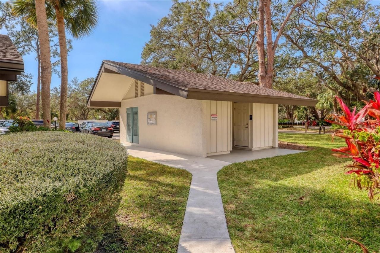 3523 Longmeadow, Unit 12, Sarasota, FL 34235 Photo