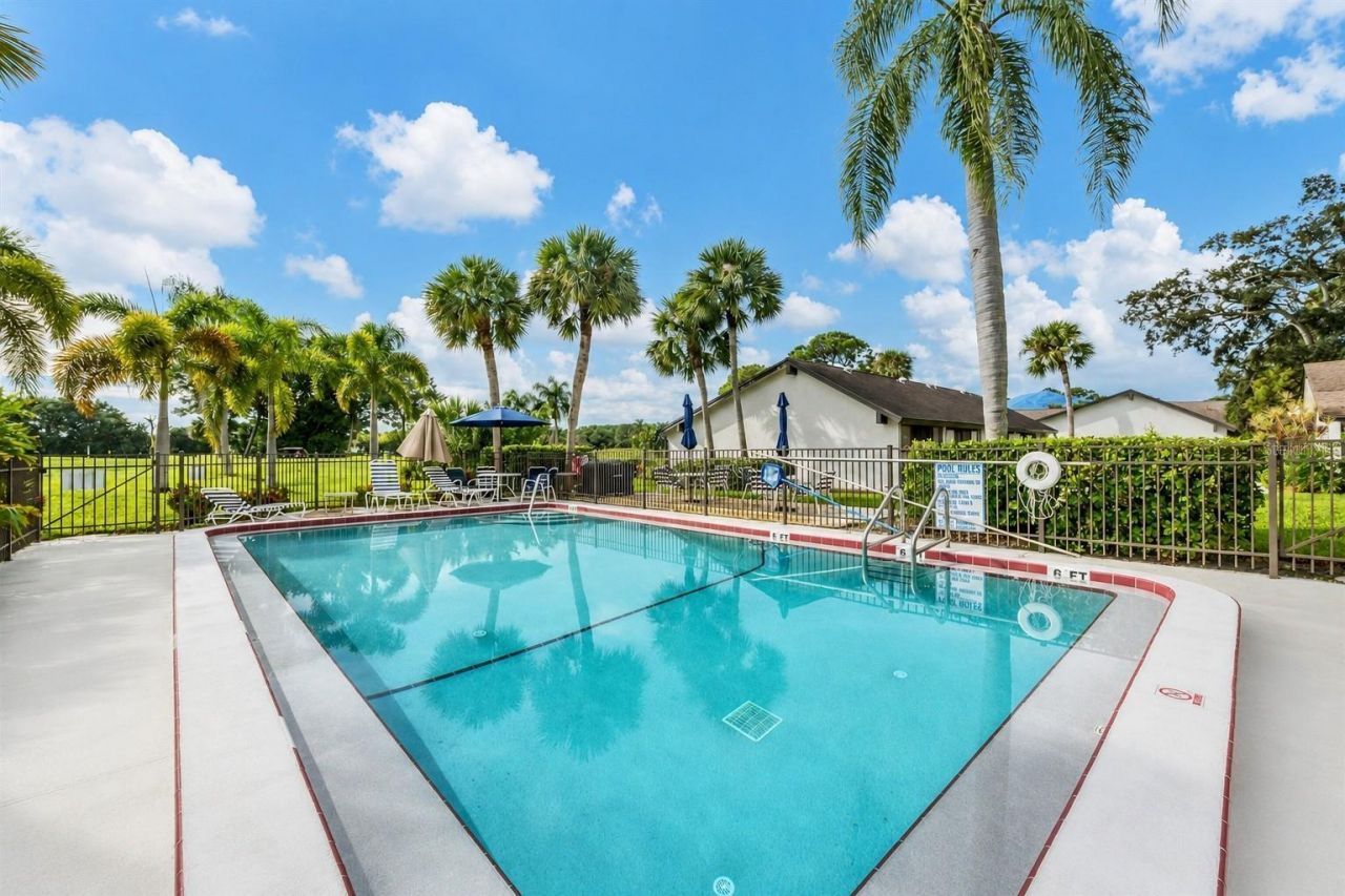 3523 Longmeadow, Unit 12, Sarasota, FL 34235 Photo