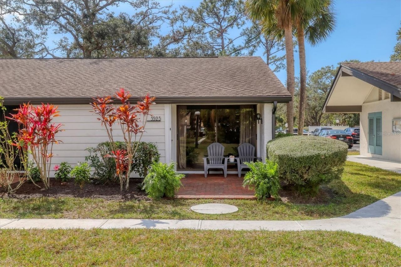 3523 Longmeadow, Unit 12, Sarasota, FL 34235 Photo