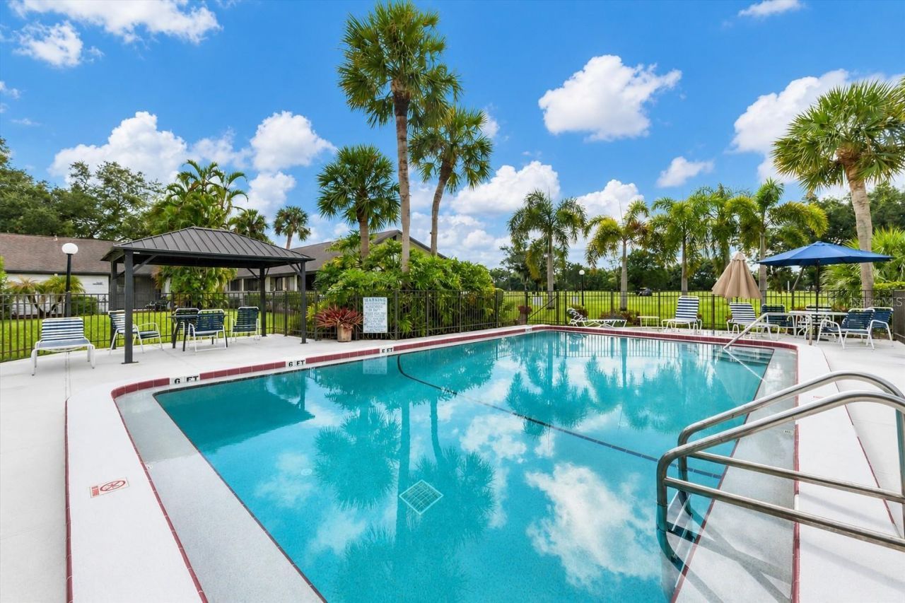 3523 Longmeadow, Unit 12, Sarasota, FL 34235 Photo