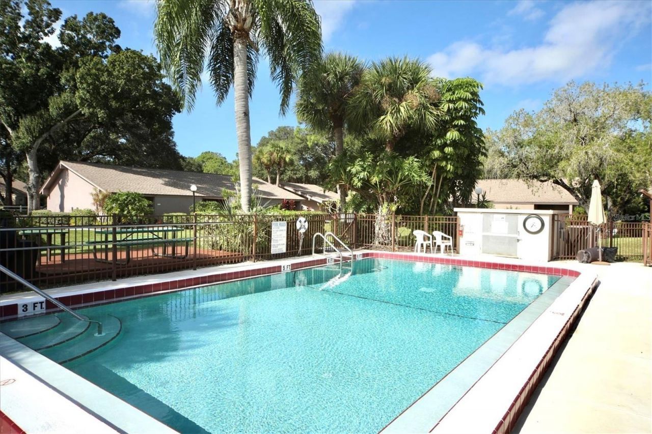 3523 Longmeadow, Unit 12, Sarasota, FL 34235 Photo
