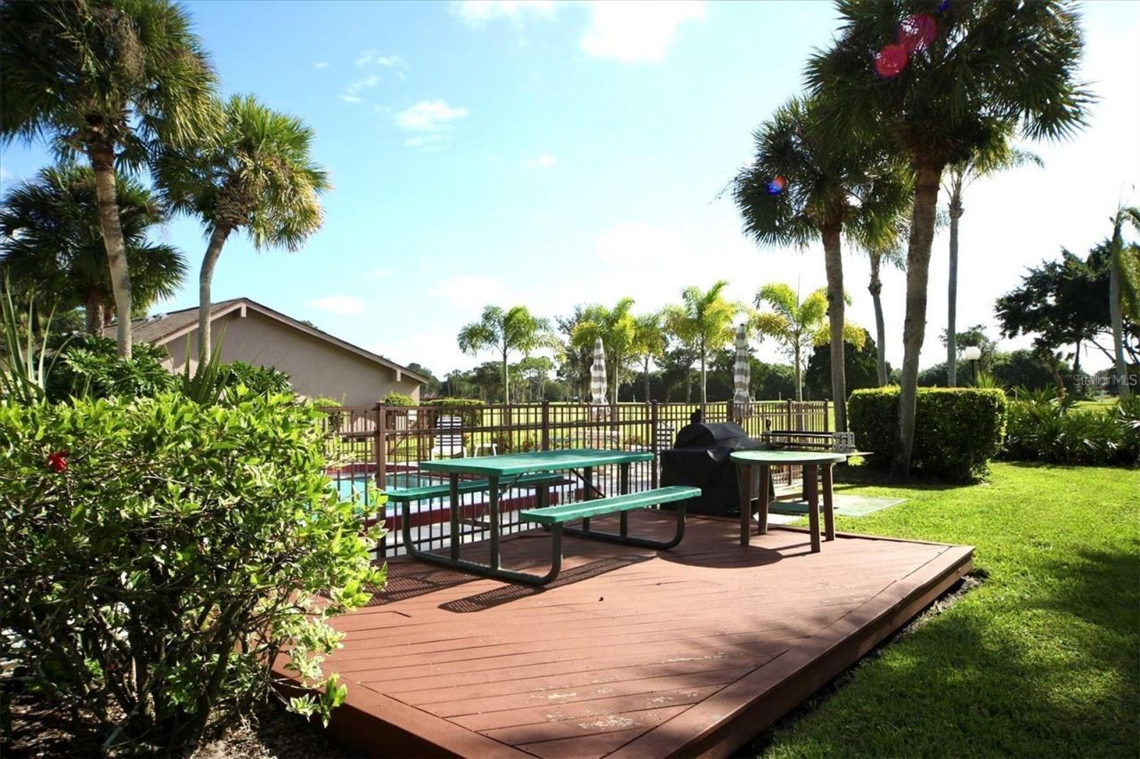 3523 Longmeadow, Unit 12, Sarasota, FL 34235 Photo