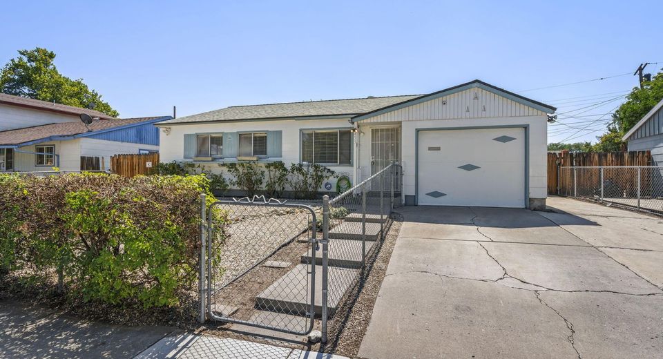 455 E Mclean Way, Sparks, NV 89431 Photo