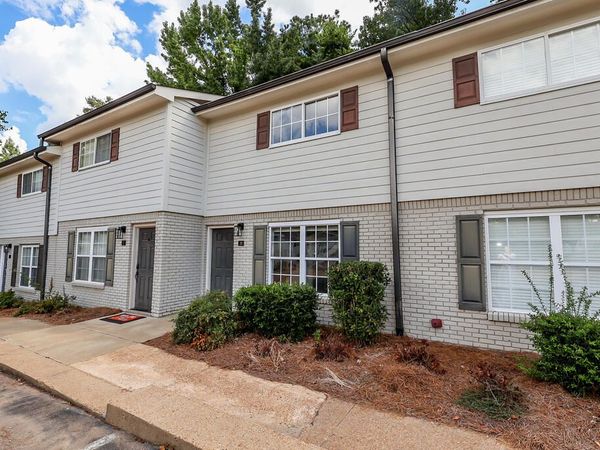 1802 Jackson Ave W #24, Oxford, MS 38655