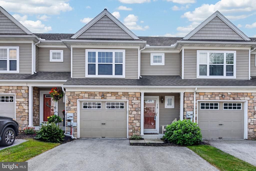 118 RED MAPLE LANE , MOUNTVILLE, PA 17554