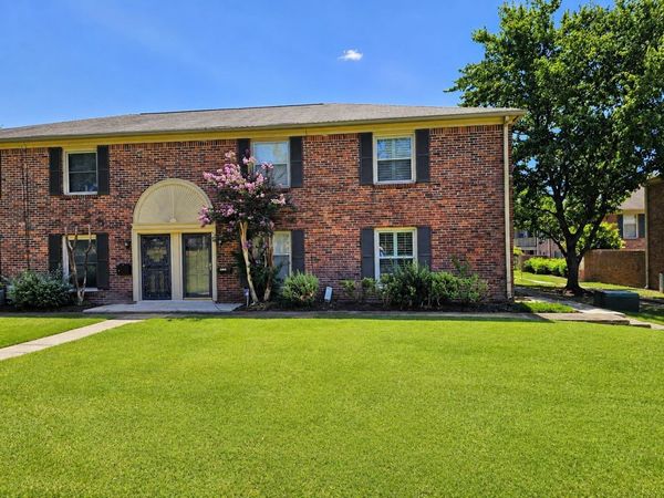 5921 PARK AVE, Unit 1, Memphis, TN 38119