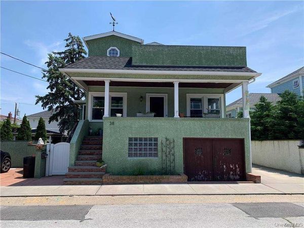 38 Clayton Avenue, Unit Upper, East Atlantic Beach, NY 11561