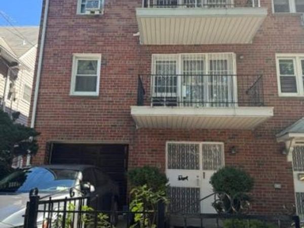 48-35 92nd Street , Elmhurst, NY 11373