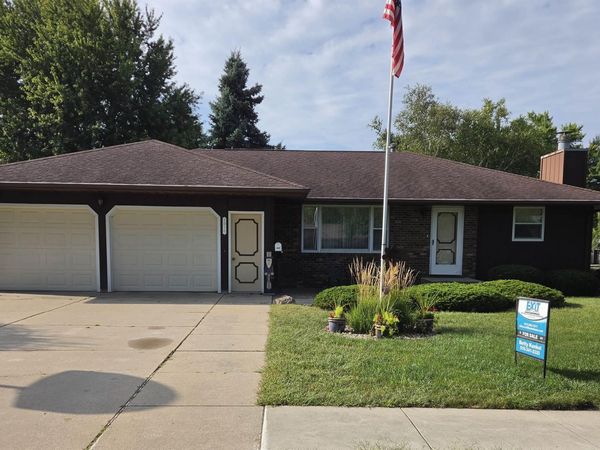 2010 E Lucas Street, Algona, IA 50511