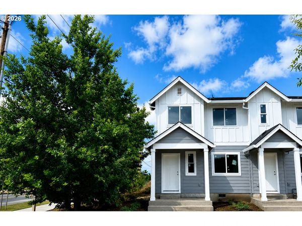 897 KIRKSEY ST, Woodburn, OR 97071