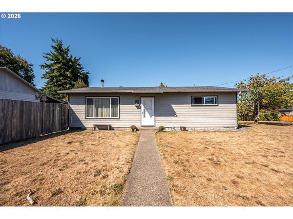 2496 PACIFIC AVE, North Bend, OR 97459