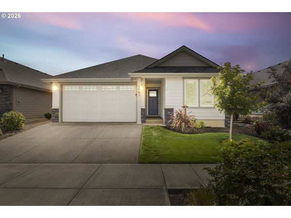 2061 SE ACADEMY ST, Dallas, OR 97338