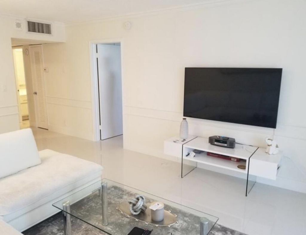 336 N Birch Road, Unit 10C, Fort Lauderdale, FL 33304 Photo