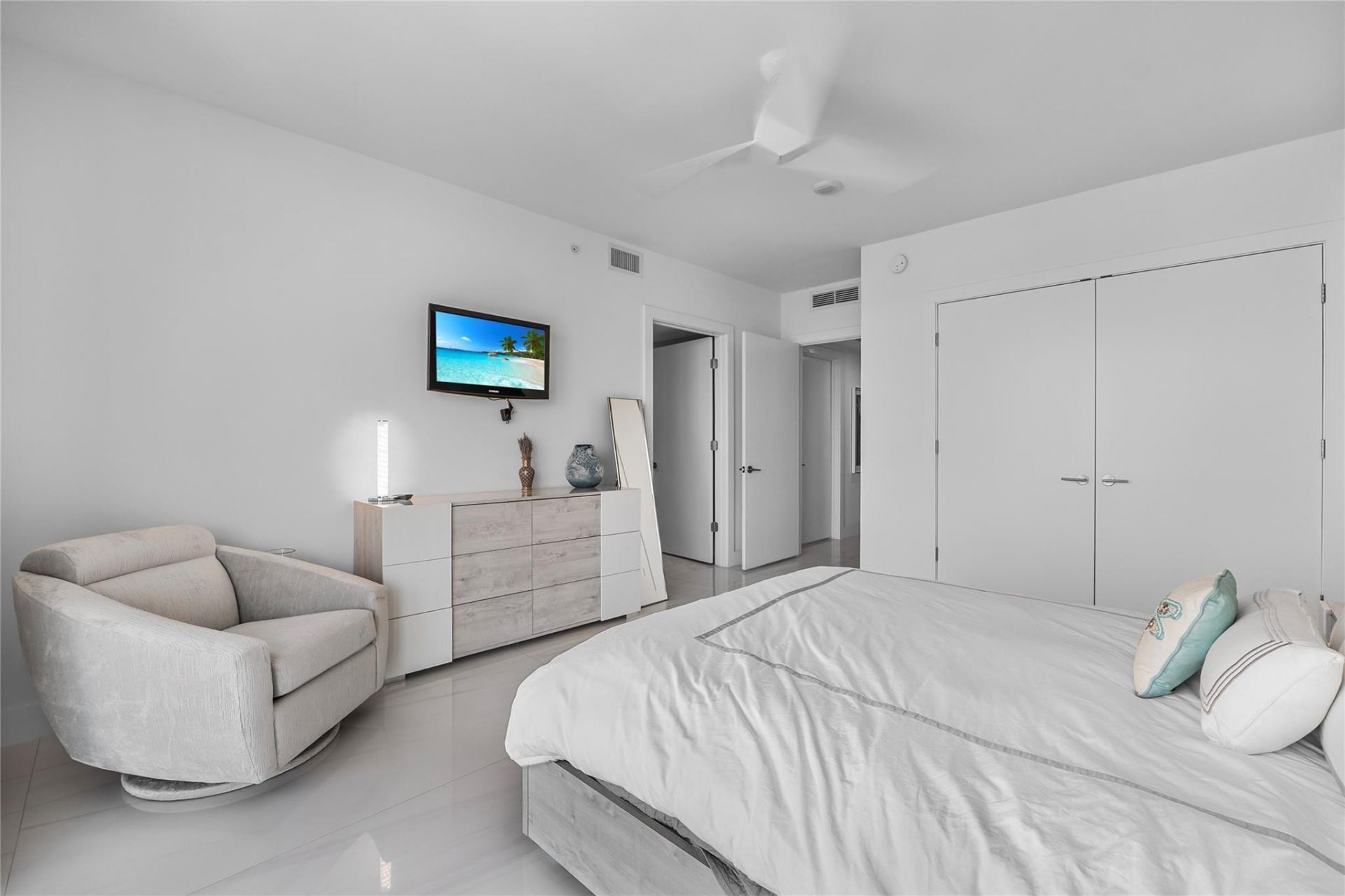 730 N Ocean Boulevard, Unit 1501, Pompano Beach, FL 33062 Photo