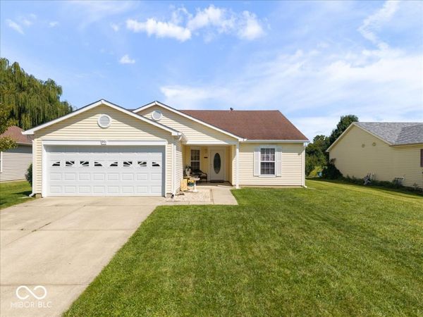 901 Runnymede Drive , Greenfield, IN 46140