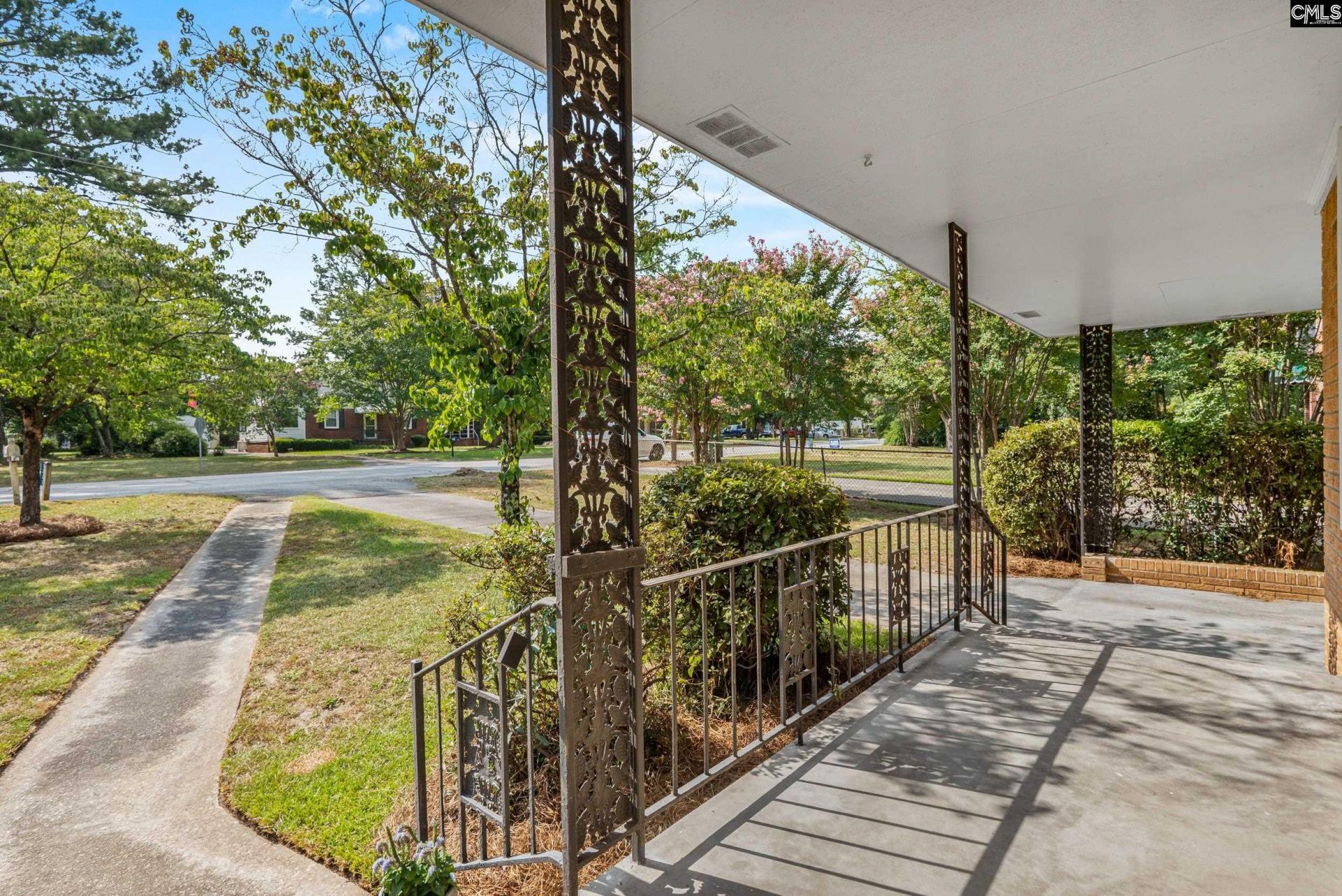1227 Axtell Drive Photo 4
