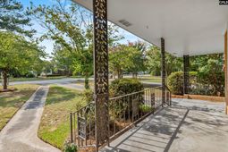 1227 Axtell Drive photo 4