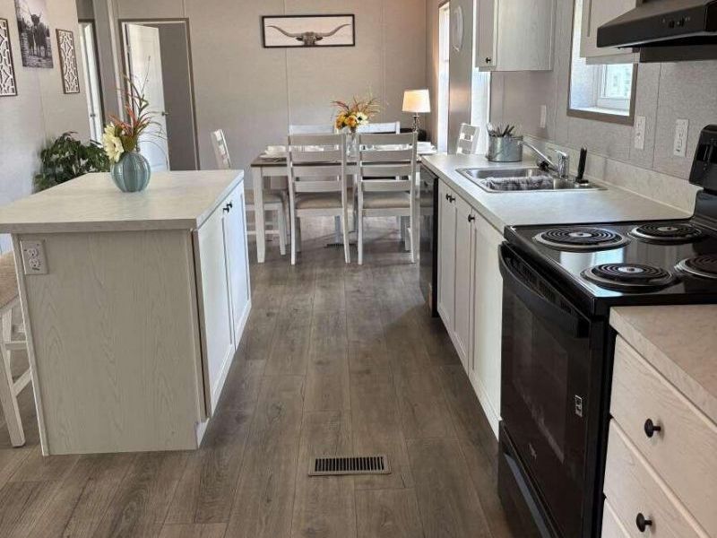 2293 5th Street , Syracuse, OH 45779 Photo 7